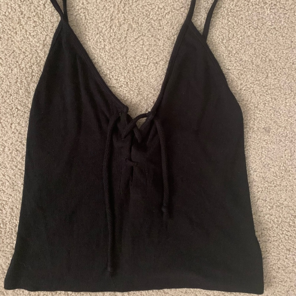 black  v neck lace up crop top